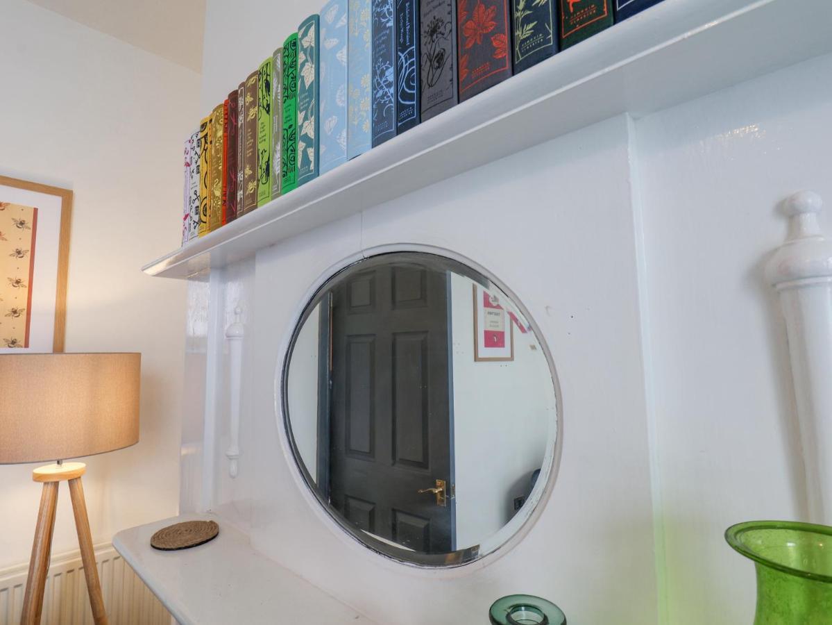 Book House Apartman Whitby Kültér fotó